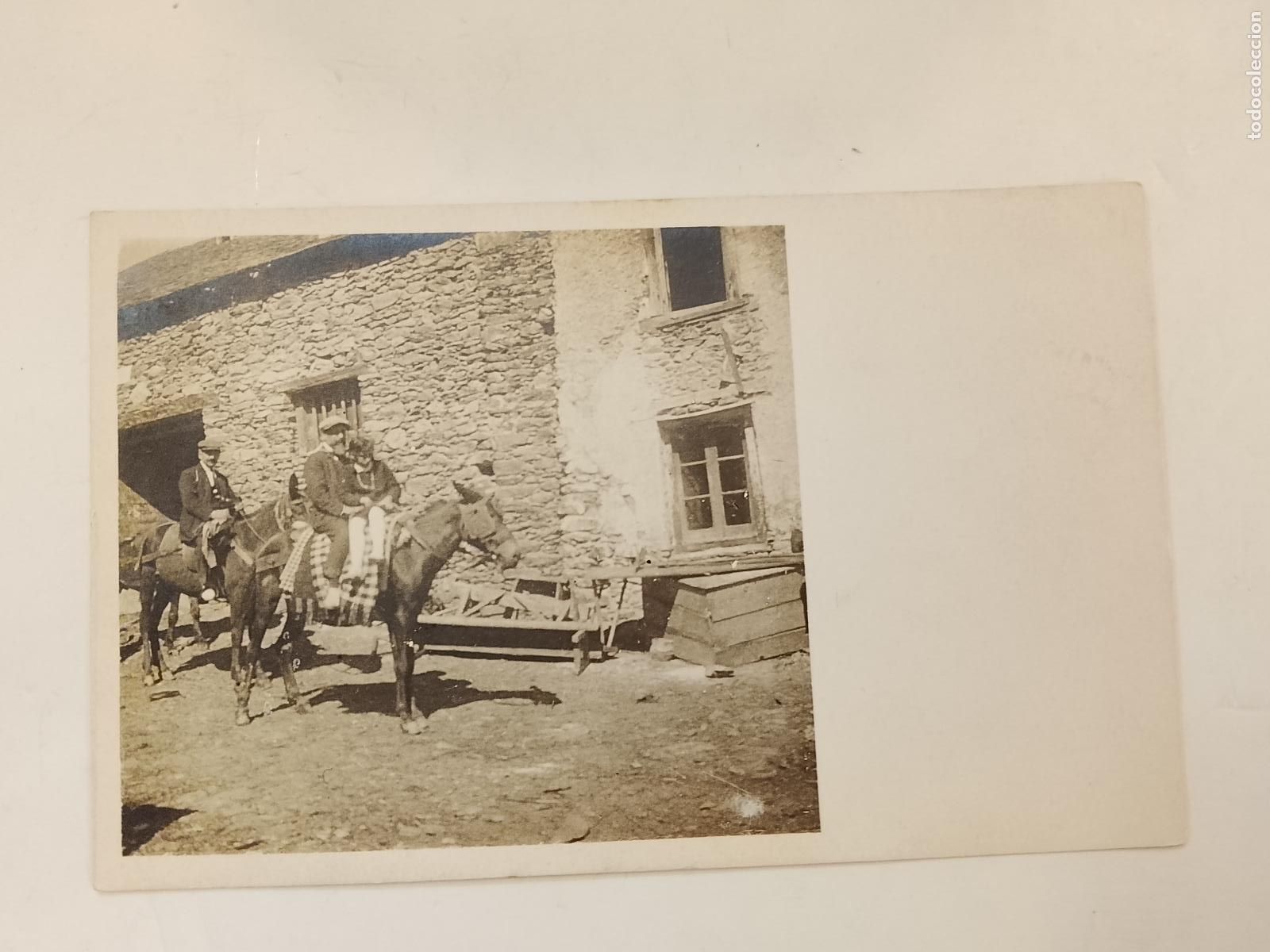 Postales: LUGAR SIN IDENTIFICAR - HOMBRE SUVIDO A CABALLO - FOTOGRAFICA - POSTAL ANTIGUA -(115.673)
