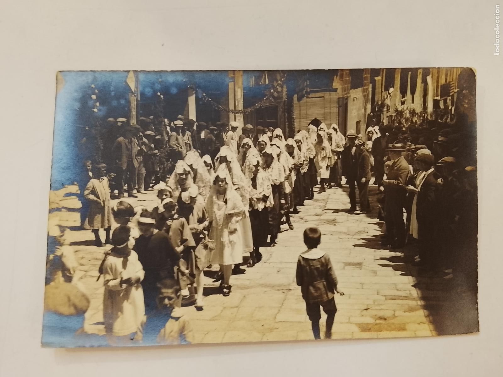 Postales: LUGAR SIN IDENTIFICAR - MUJERES DESFILE - FOTOGRAFICA - POSTAL ANTIGUA -(115.684)