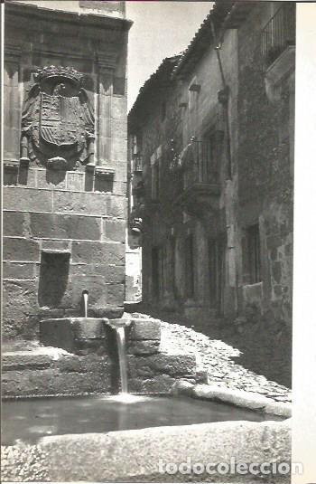 Postkarten: LAMINA V02054: Caceres. Fuente publida en Gata - M. Mu&ntilde;oz de San Pedro, Conde de Canilleros