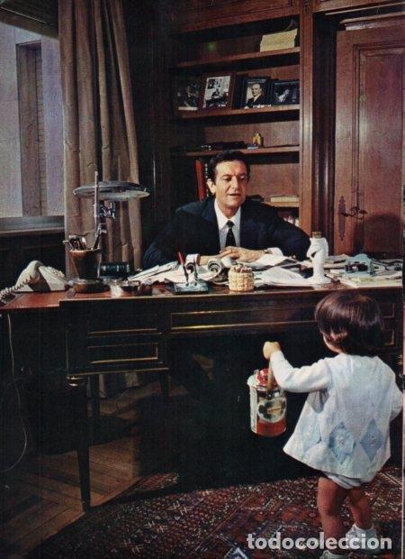 Cartoline: LAMINA V21738: Alberto Closas en su despacho - Varios