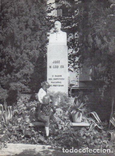 Postais: LAMINA V28077: Monumento a J. Maluque i Salvador en Barcelona - Varios
