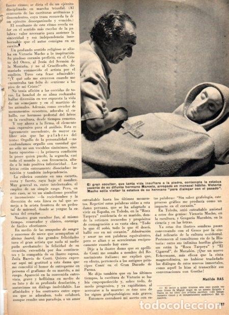 Cartoline: LAMINA V21130: Victorio Macho junto a estatua de su hermano - Varios