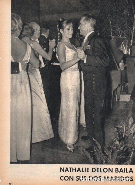 Postais: LAMINA V21313: Nathalie Delon bailando - Varios
