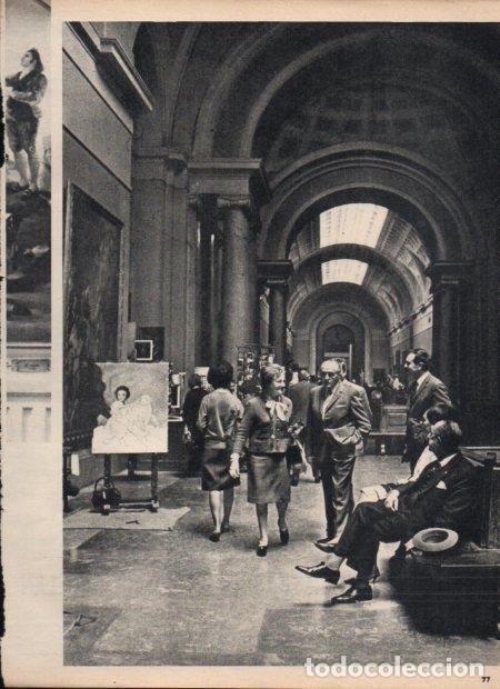 Postales: LAMINA V21696: Rene Clair y su esposa en el Museo del Prado - Varios