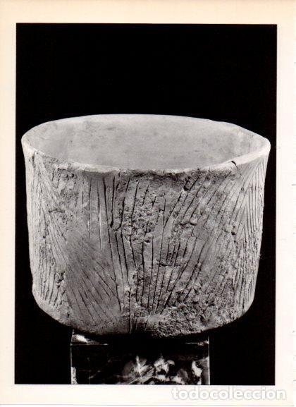 Cartes Postales: LAMINA V32200: Ceramica neolitica, Museo Arqueologico Barcelona - Varios