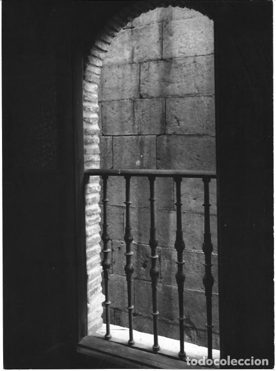 Cartoline: VARIOS 6928: Ventana de edificio religioso - NULL