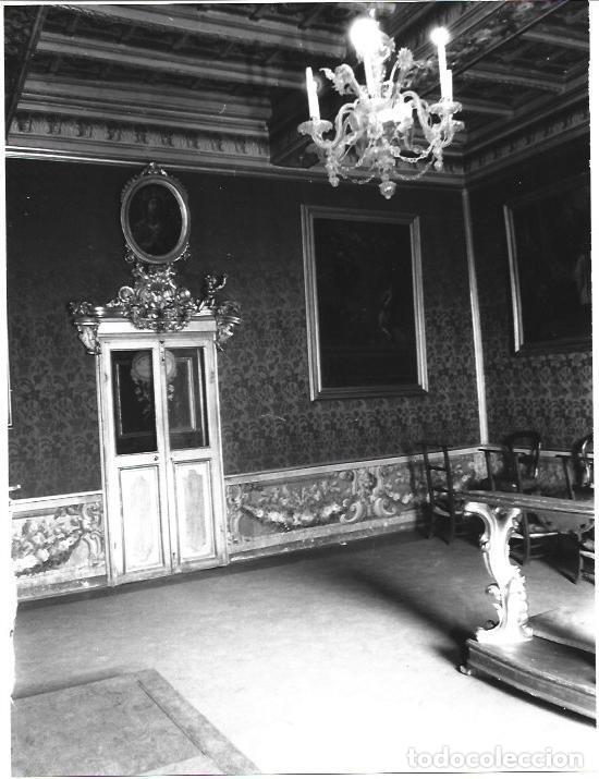 Postales: VARIOS 6945: Sala con lampara y decoracion barroca - NULL