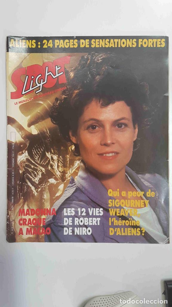 Postais: Revista de cine: Spotlight num 4, oct -nov 1986. Aliens 24 pages de sensations fortes - Moore/W. McC