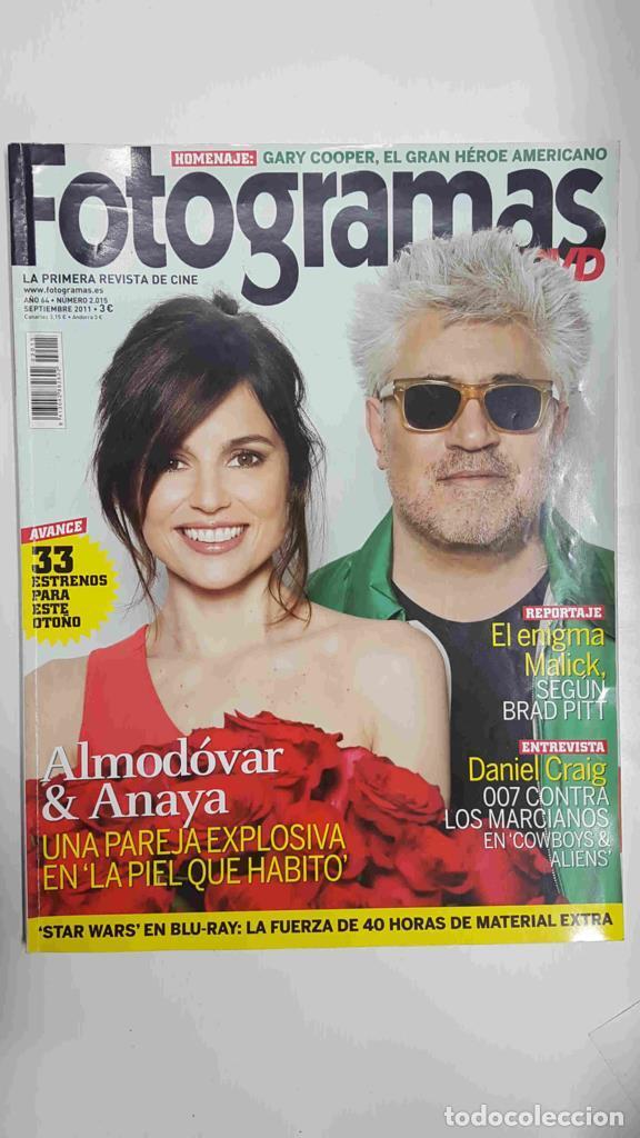 Postales: Revista Fotogramas & DVD: numero 2015 / a&ntilde;o 63, sept 2011 - Portada Almodovar & Anaya una pareja exp