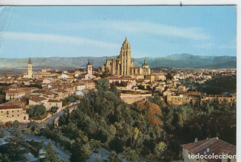 Cartoline: Postal 7323 : Vista general de Segovia - Varios