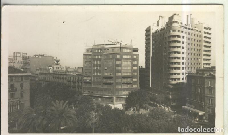 Cartoline: Postal 010522: Plaza de Urquinaona en Barcelona - Varios