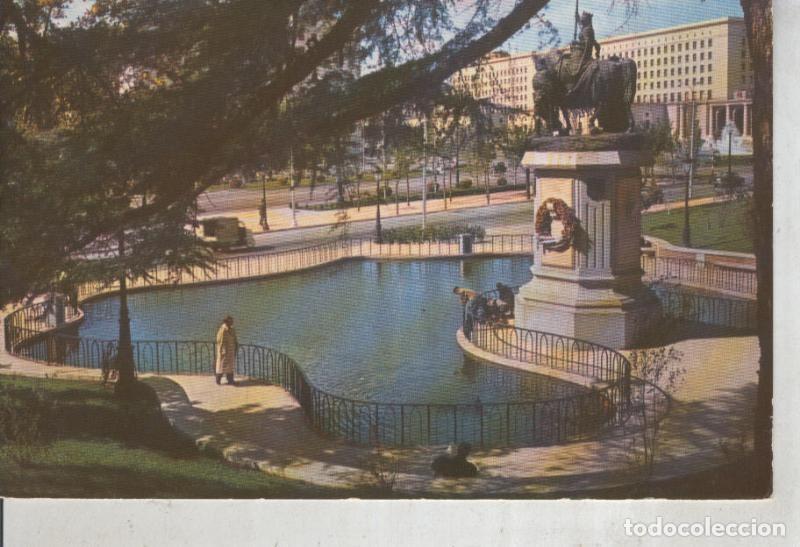 Postcards: Postal 012000: Estatua de Isabel la Catolica en Madrid - Varios