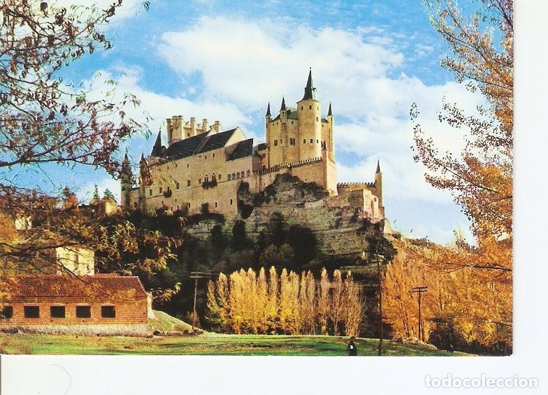 Postcards: Postal 020634 : Alrededores del Alcazar - Segovia - Varios