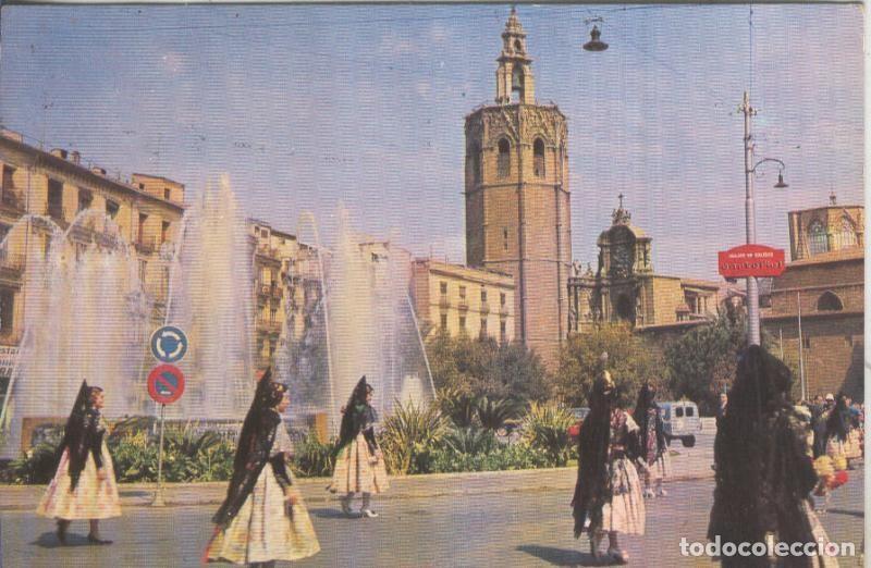 Postkarten: Postal 005341: Falleras en Plaza la Reina, Valencia - Varios