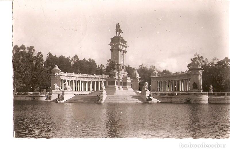 Postkarten: Postal 027056 : Madrid. El Retiro. Estanque - Varios