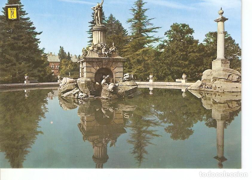 Cartes Postales: Postal 028858 : Aranjuez. Jardin de la Isla. Fuente de Hercules - Varios