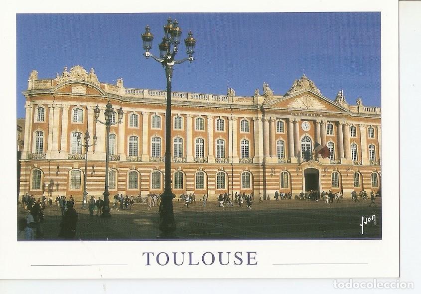 Postcards: Postal 032982 : Toulouse (Haute Garonne) Le Capitole. Couleurs et Lumiere de France - Varios