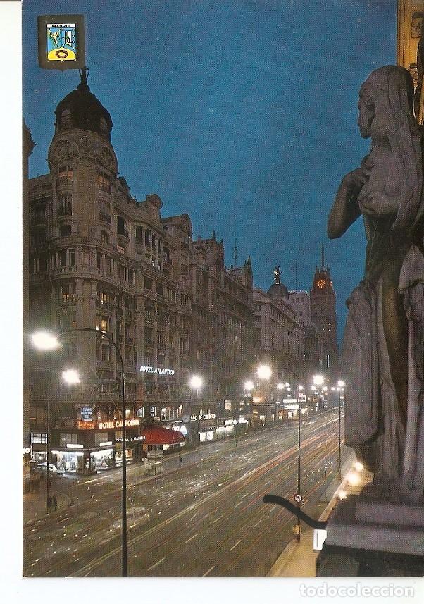 Postcards: Postal 035127 : Madrid. Avenida de Jose Antonio - Varios