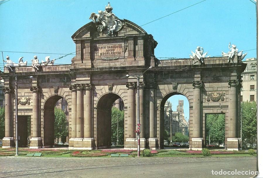 Postais: Postal 016770: MADRID - Vista frontal de la Puerta de Alcala - Varios