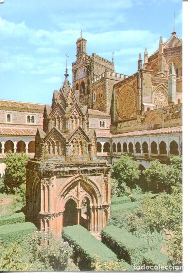 Postcards: Postal 016659: GUADALUPE - Vista del angulo del Claustro Mudejar - Varios