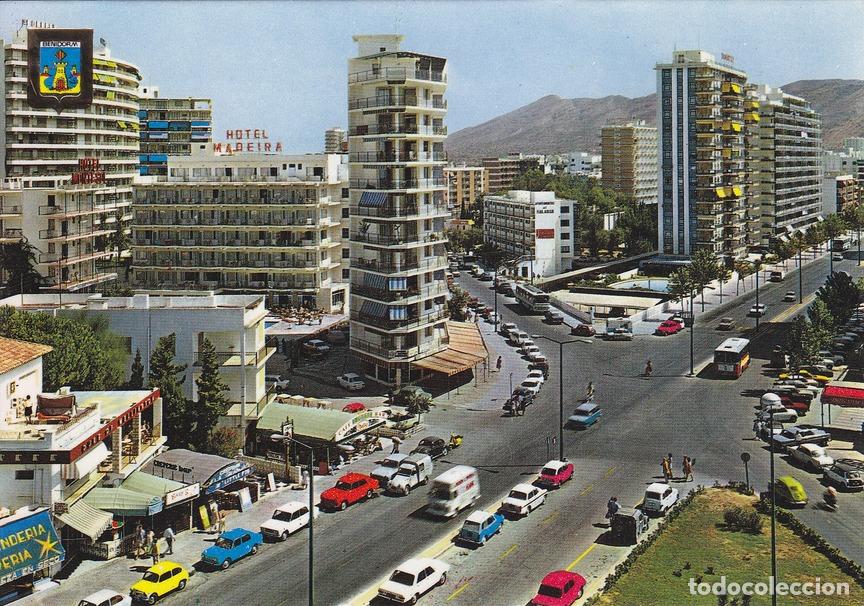 Postales: Postal 60007: Plaza triangular (Benidorm) - Varios - Foto 1