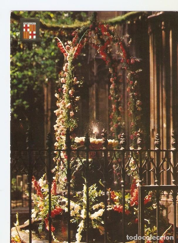Postcards: Postal 042550 : Barcelona tipica. Cluastros de la Catedral. Conmemoracion del Corpus - Varios