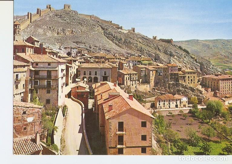 Postcards: Postal 020629 : Panoramica y murallas al fondo, Albarracin - Teruel - Varios
