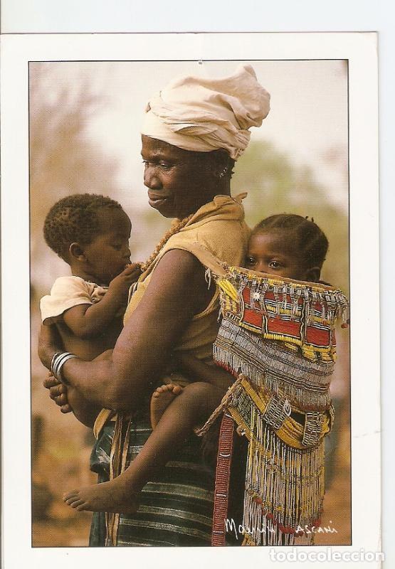 Postales: Postal 029884 : Republique du Senegal Tendresse dune drand-mere Bassari - Varios