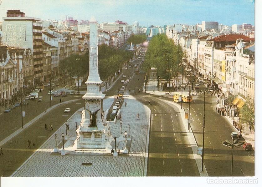 Postcards: Postal 033160 : Lisboa - Portugal. Restauradores y Calle de la Libertad - Varios