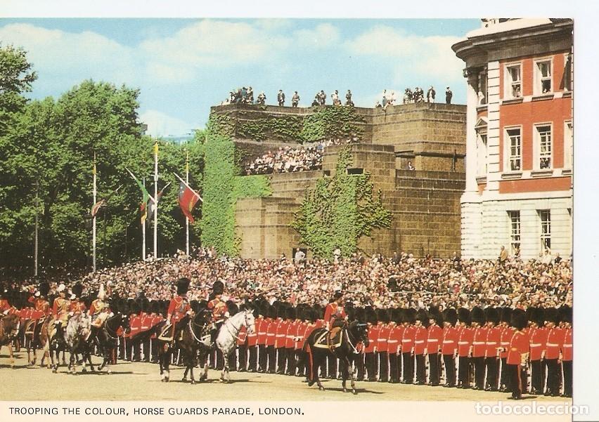Postcards: Postal 032741 : Trooping The Colour Horse Guards Parade London - Varios