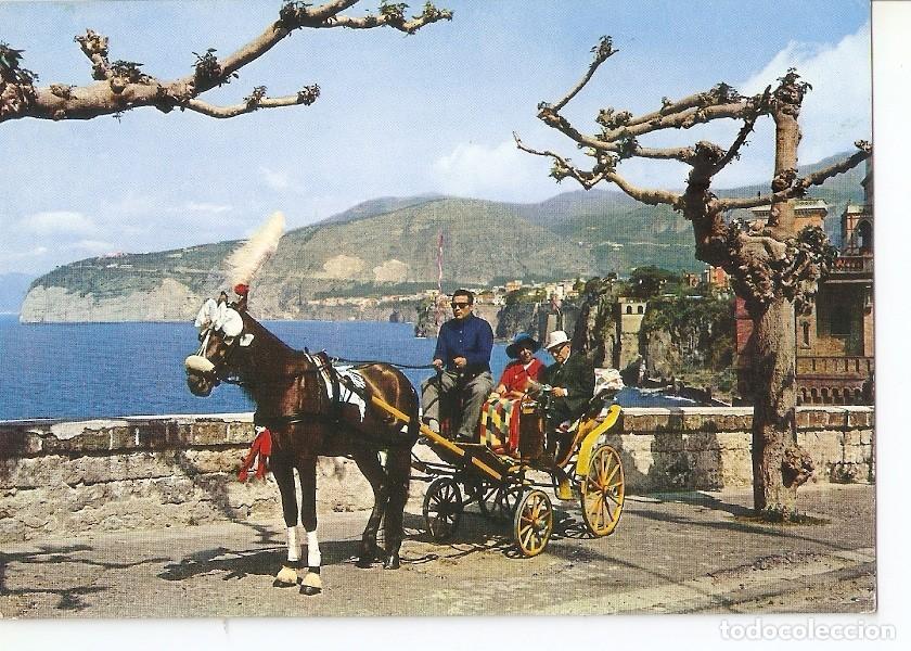 Postkarten: Postal 033063 : Sorrento. Pointe Scutari et le typique fiacre - Varios