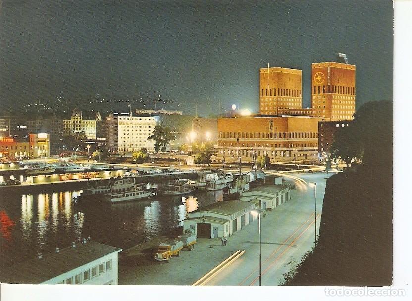 Postais: Postal 035070 : Oslo. Noruega. View of harbour area and Oslo City Hall by night - Varios