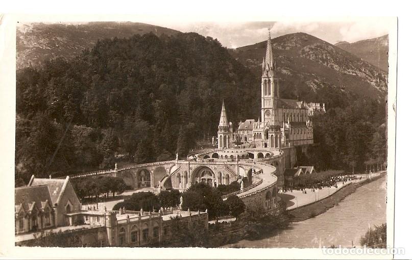 Postales: Postal 036043 : Lourdes. La Basilique - Varios - Foto 1