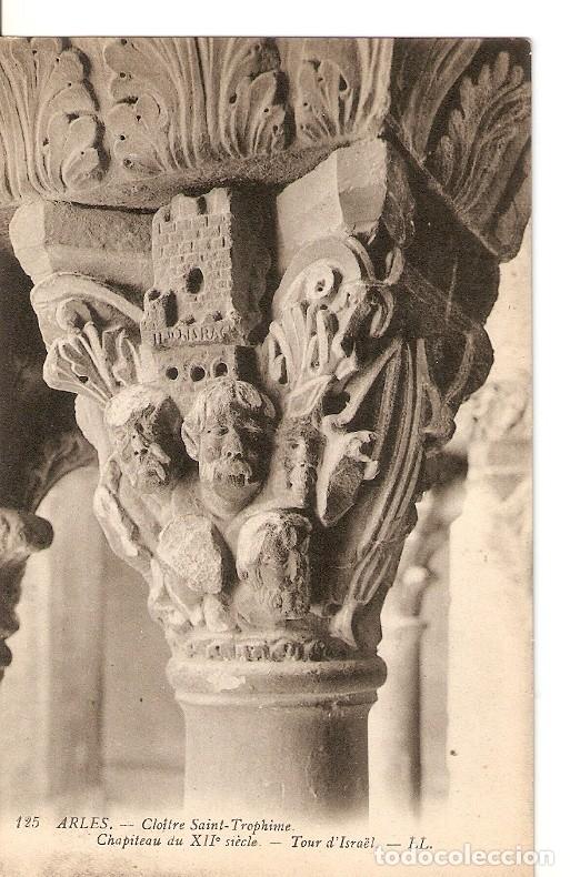 Cartoline: Postal 036180 : Arles - Clo&icirc;tre-Trophime. Chapiteau du XII siecle - Tour dIsrael - Varios