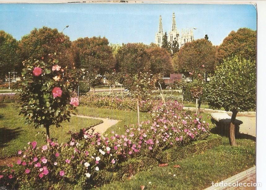 Cartoline: Postal 036859 : Burgos. Jardines del Instituto al fondo la Catedral - Varios