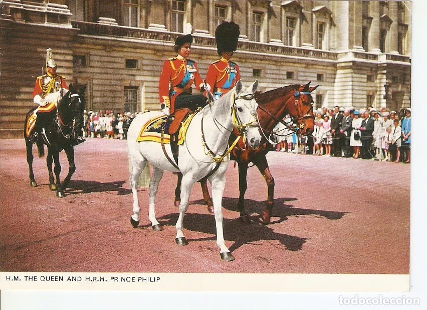 Postales: Postal 037358 : H.M. the Queen adn H.R.H. Prince Philip - Varios