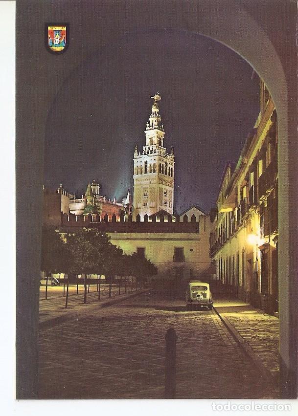 Postais: Postal 039715 : Sevilla. Patio de Baneras y Giralda iluminada - Varios