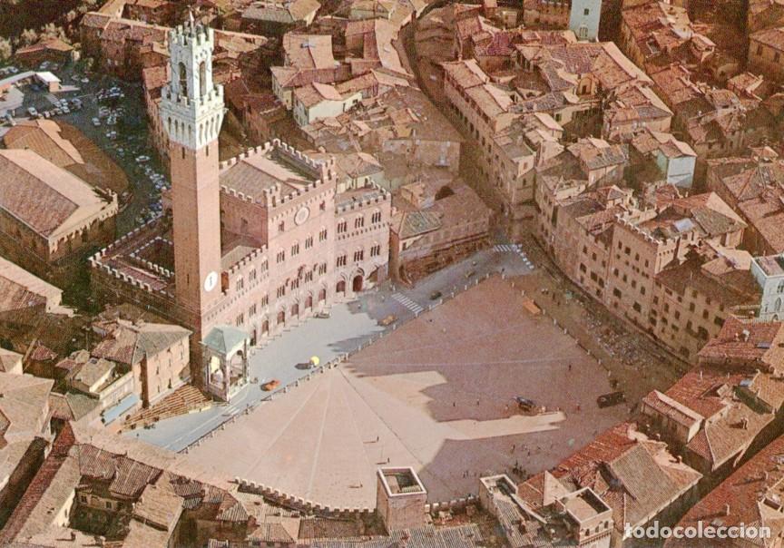 Postcards: Postal 016747: SIENA - Vista aerea de la Piazza del Campo - Varios