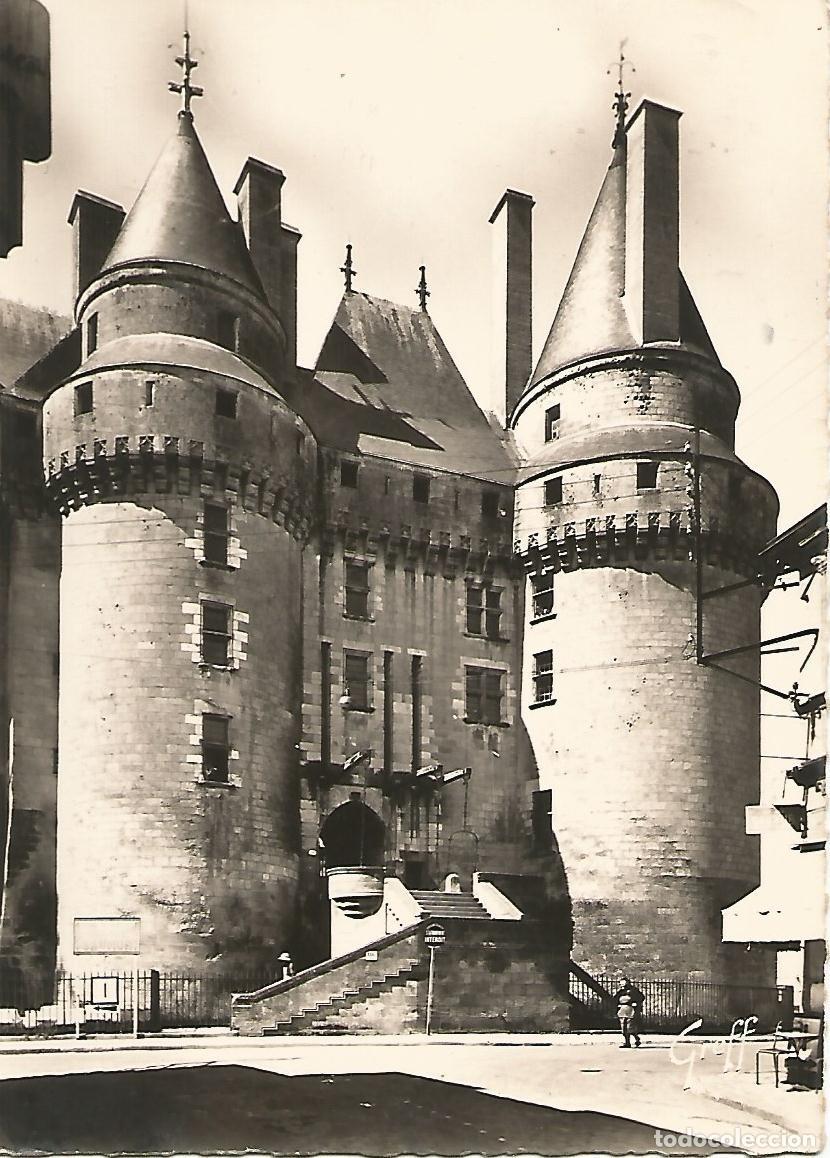 Postkarten: Postal 50812: LANGEAIS - Entrada al castillo - Varios