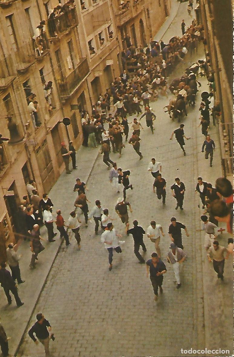 Postkarten: Postal 50977: PAMPLONA - Encierro por la calle Mercaderes - Varios