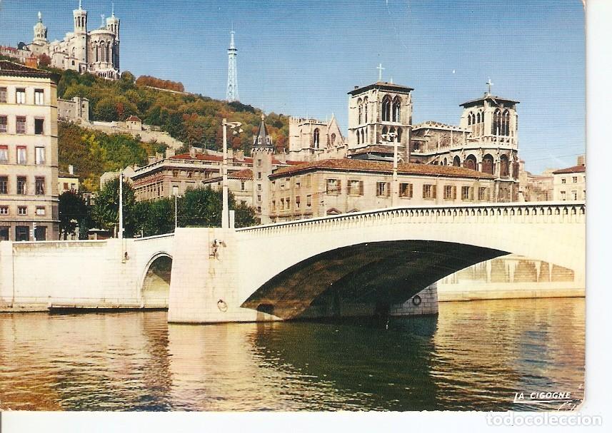 Cartoline: Postal 042731 : Lyon (Rhone). Pont Bonaparte eglise primatiale Saint Jean et colline de Fourviere -