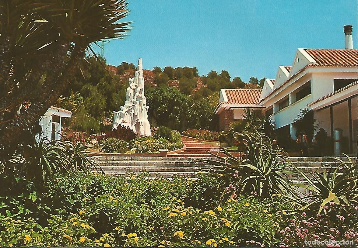 Postales: Postal 52074: NERJA - Cueva de Nerja. Jardines exteriores - Varios