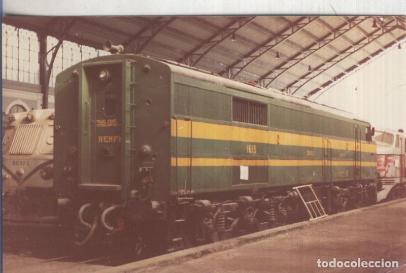 Postales: Postal 014210: Fotografia a&ntilde;o 1983 en museo ferrocarril de ? - Varios
