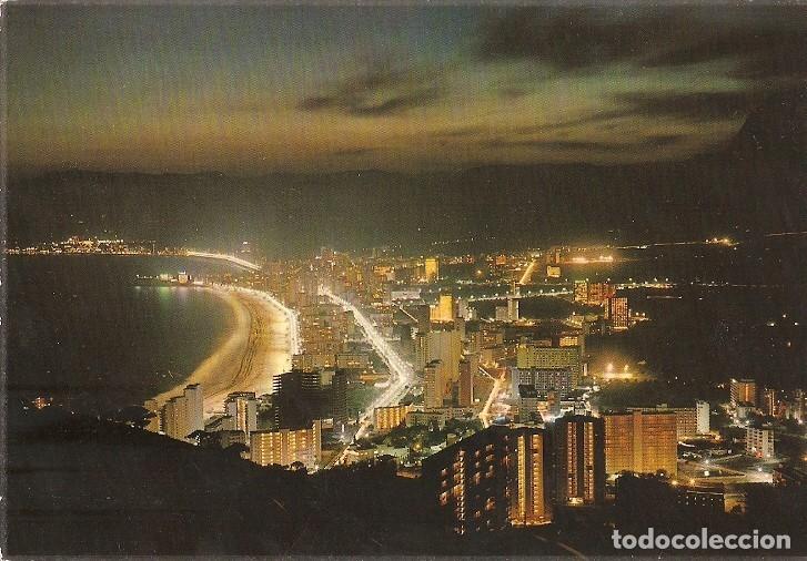 Postcards: Postal 020633 : Vista nocturna - Benidorm - Varios