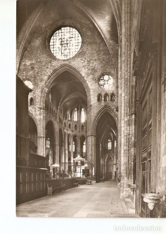 Postcards: Postal 022052 : Inside of the Cathedral - Gerona - Varios