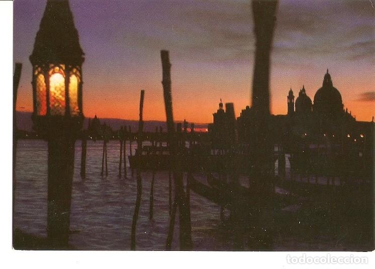 Cartoline: Postal 022768 : St. Marco Basin by night, Venezia - Varios