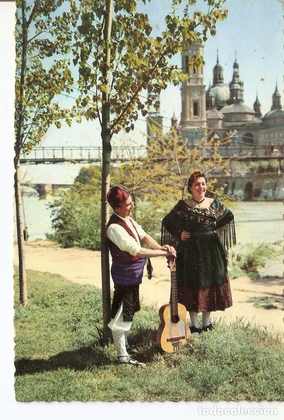 Postais: Postal 029846 : Zaragoza. Pareja tipica aragonesa a orillas del rio Ebro - Varios