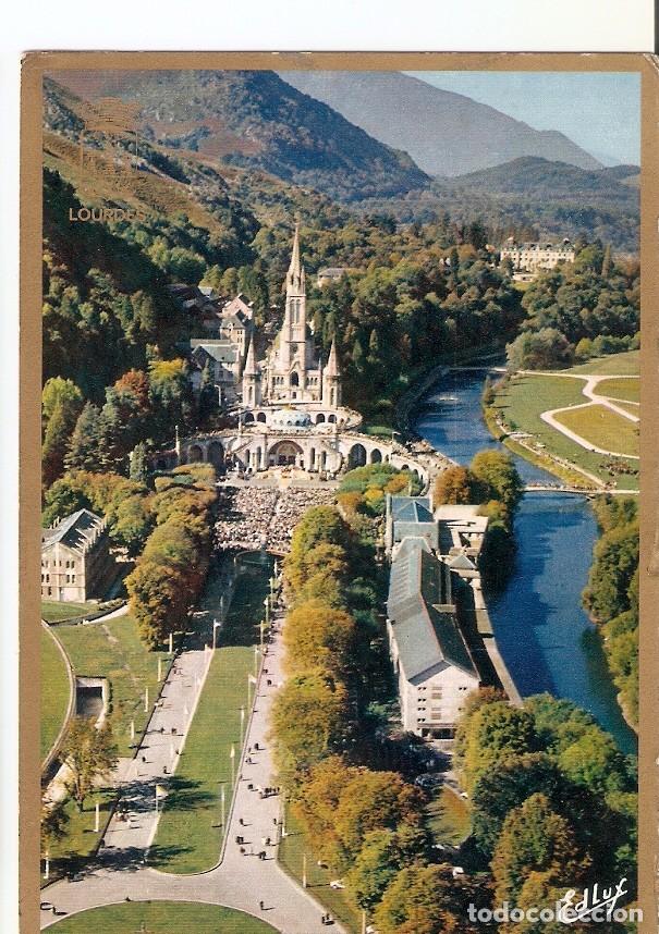 Postkarten: Postal 029865 : Lourdes vue serienne sur la Basilique et le Gave - Varios