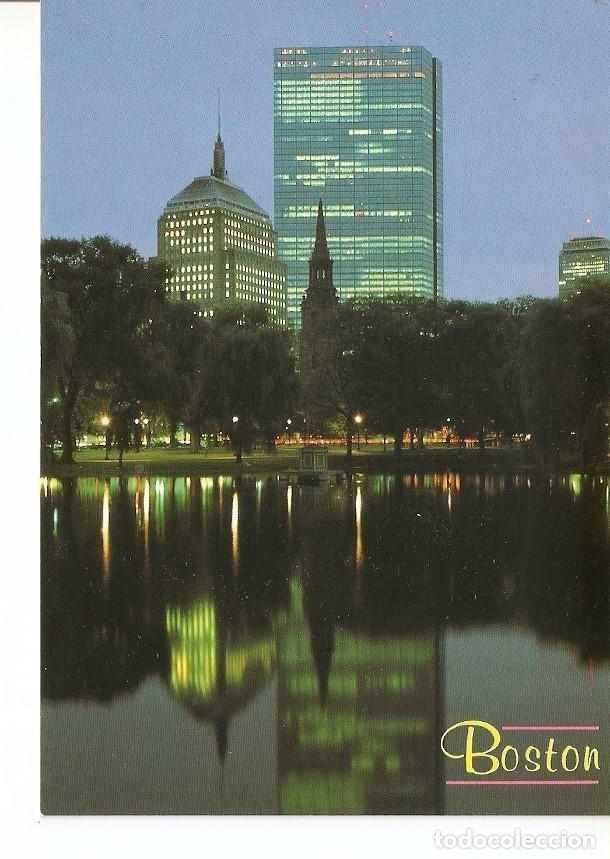 Cartes Postales: Postal 032128 : The Hancock Buildins at Dusk Boston Massachussetts - Varios