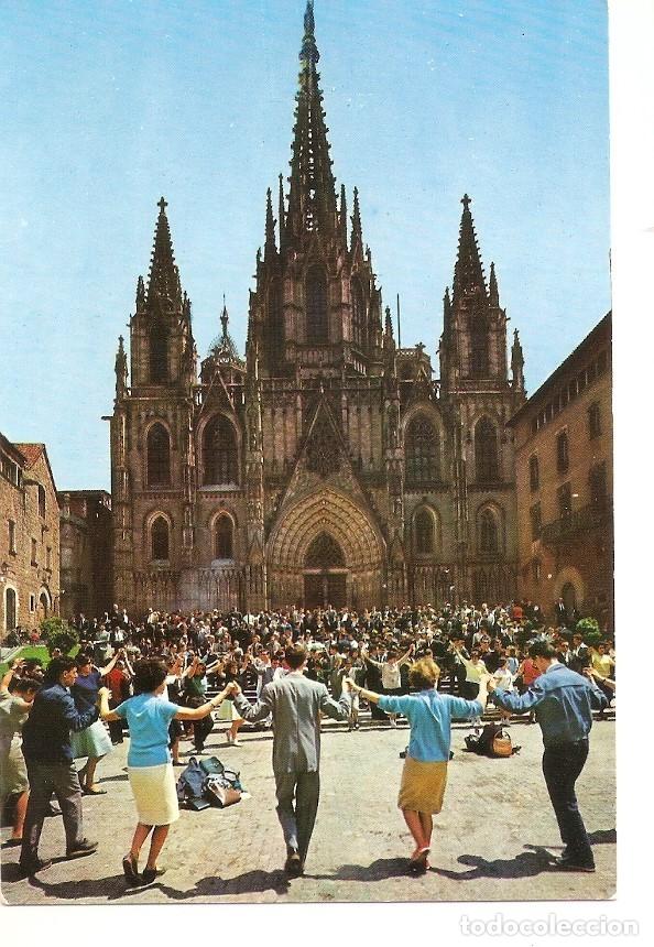 Cartoline: Postal 032216 : Barcelona (Espa&ntilde;a). Sardanas enfrente a la Catedral - Varios